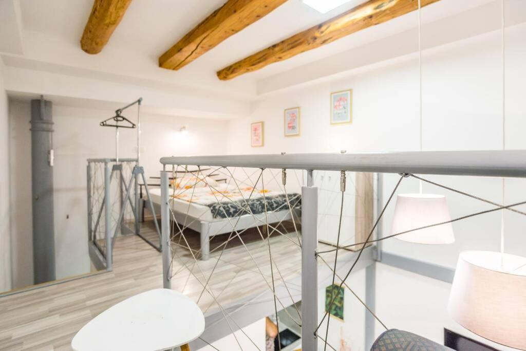 Apartma N'Poznam Tobacna 卢布尔雅那 外观 照片